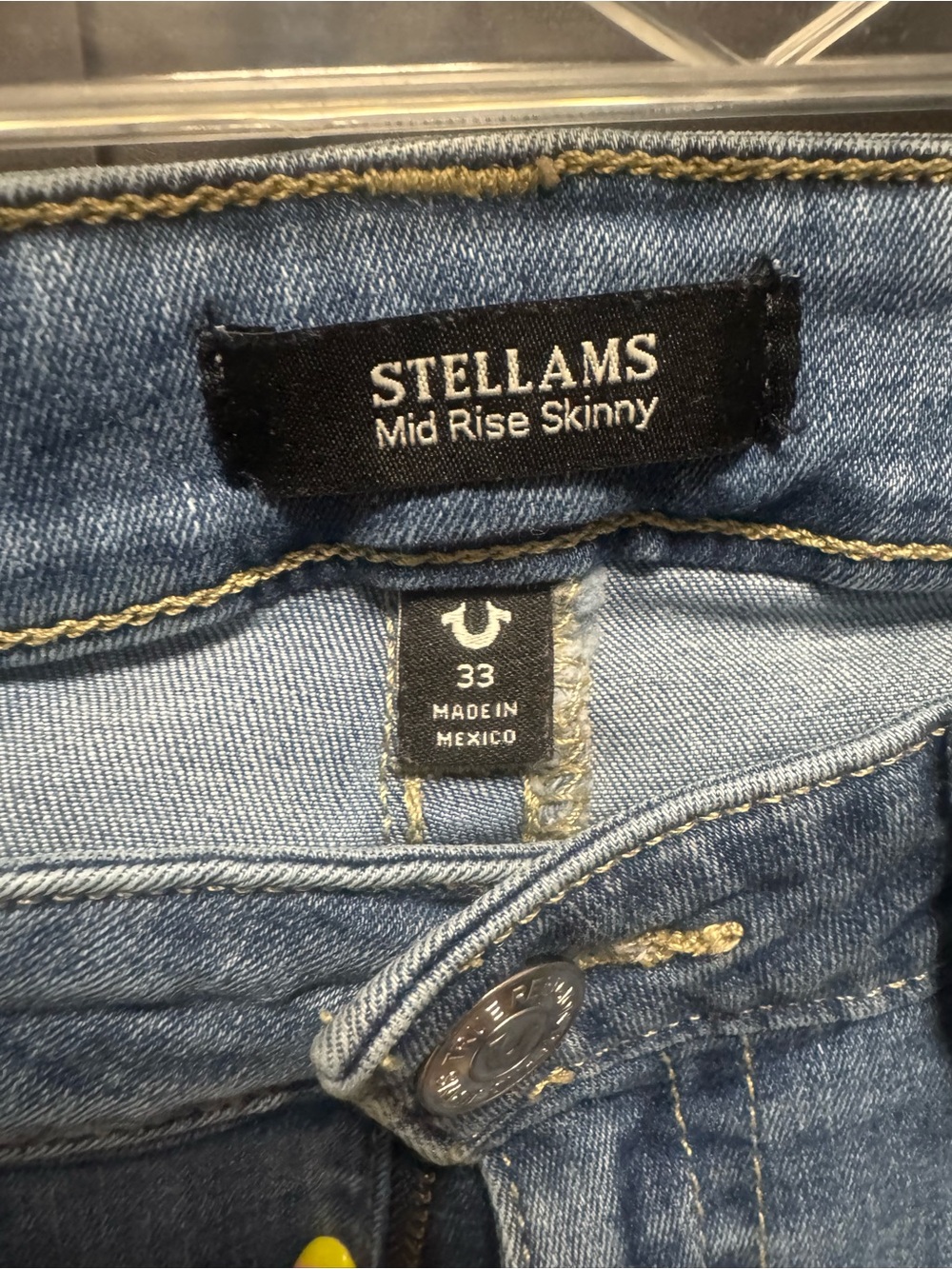 True Religion Women's Light Blue Skinny Jeans with Signature Pocket Stitching - Picture 4 of 5